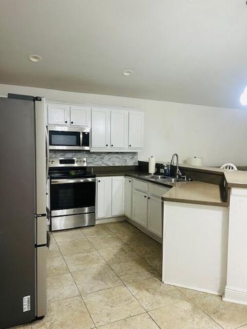 5946 SE Inez Avenue, Stuart, FL 34997