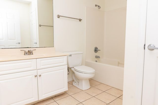 4270 Calinda Lane APT 326, Niceville, FL 32578