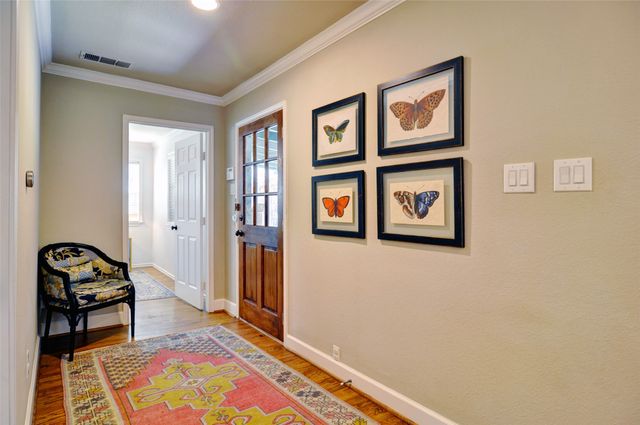 3915 W 6th Street, Fort Worth, TX 76107