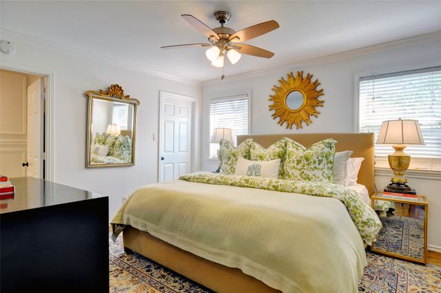 3915 W 6th Street, Fort Worth, TX 76107