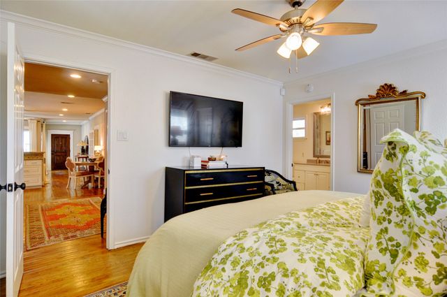 3915 W 6th Street, Fort Worth, TX 76107