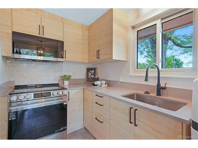 3290 Darley Ave, Boulder, CO 80305