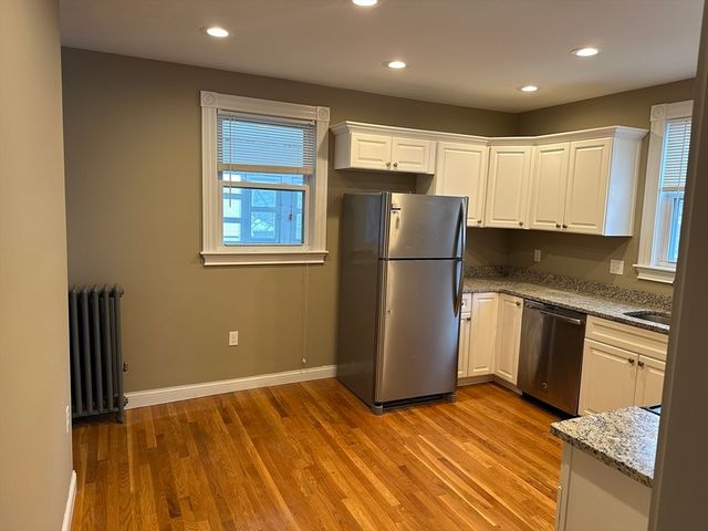 225 Gibson 2, Lowell, MA 01851