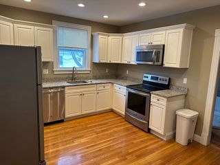 225 Gibson 2, Lowell, MA 01851