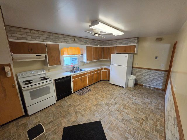 218 DODGE STREET, Princeton, WI 54968