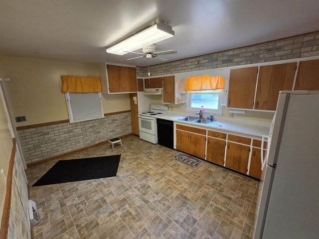 218 DODGE STREET, Princeton, WI 54968
