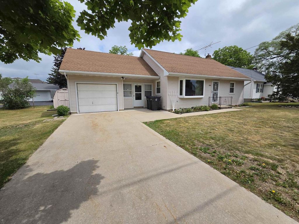 218 DODGE STREET, Princeton, WI 54968