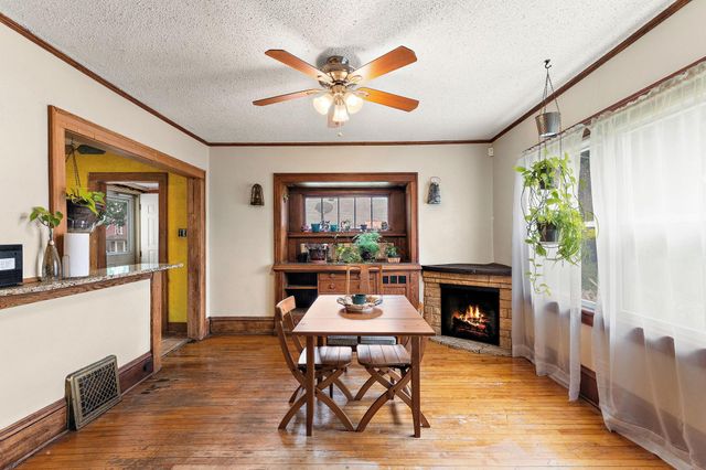 982 Case Avenue, Saint Paul, MN 55106
