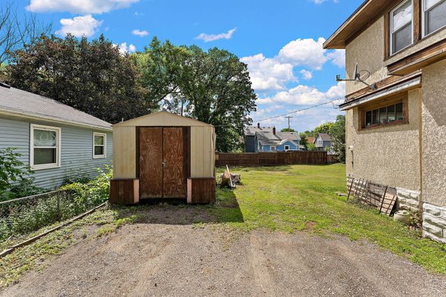 982 Case Avenue, Saint Paul, MN 55106