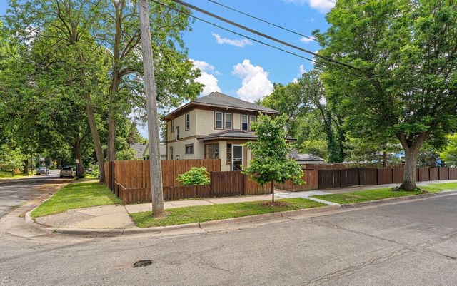 982 Case Avenue, Saint Paul, MN 55106