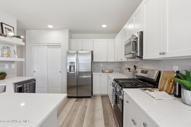 13948 N APEX WAY, Hayden, ID 83835