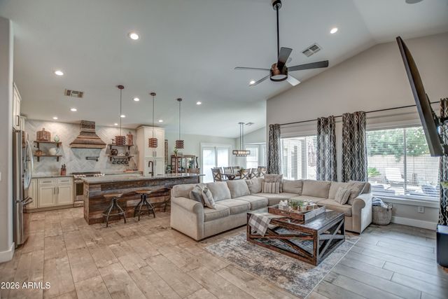 8809 W ALEX Avenue, Peoria, AZ 85382