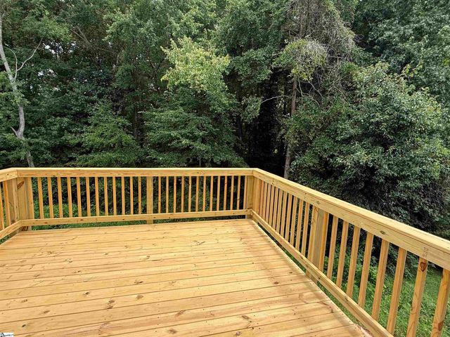 221 Juniper Leaf Way, Greer, SC 29651