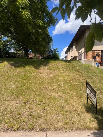 359 Stinson Street W, Saint Paul, MN 55117