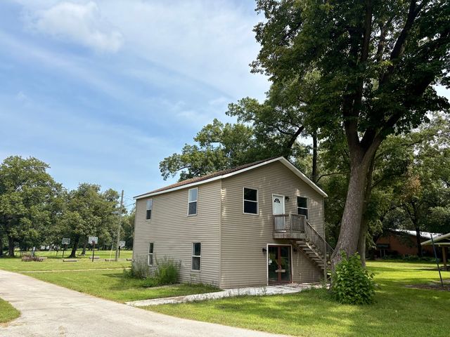 4112 S Youth Camp Road, St. Anne, IL 60964