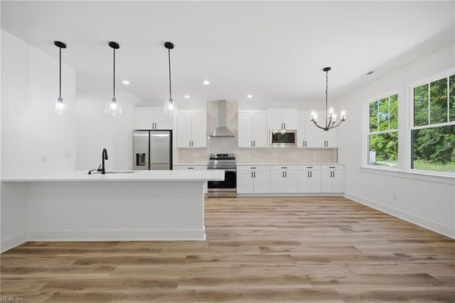 2313 Manning RD, Suffolk, VA 23434