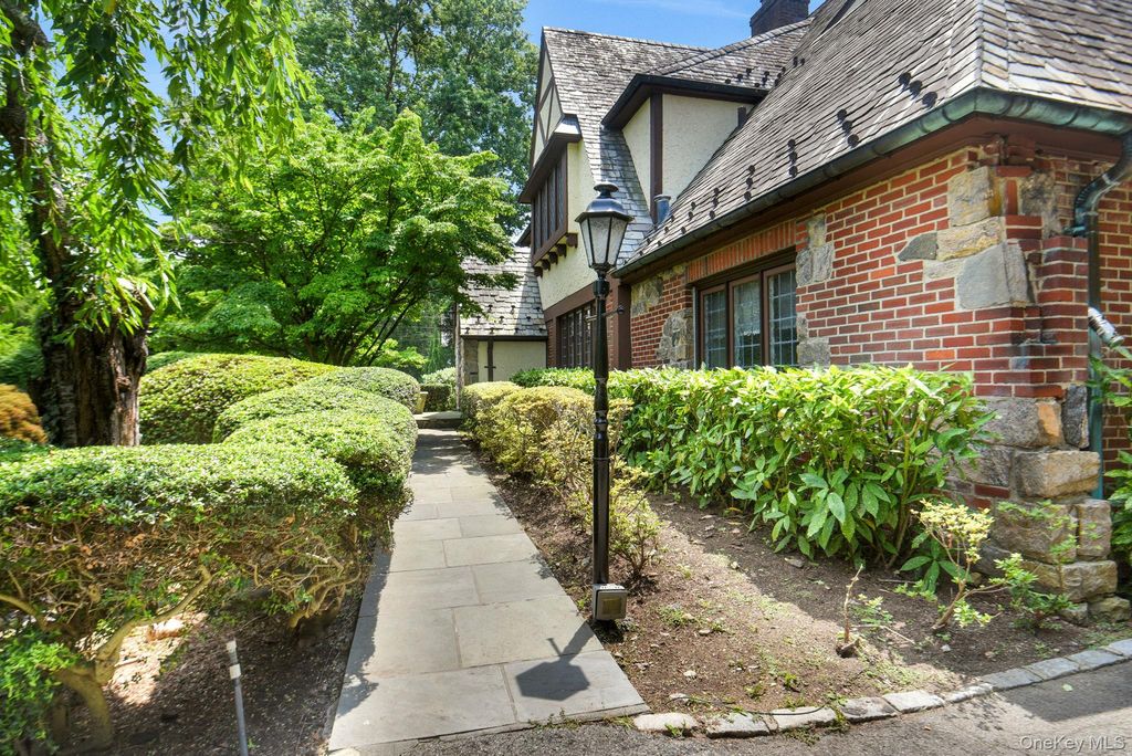 46 Fenimore Road, Scarsdale, NY 10583 — photo 3