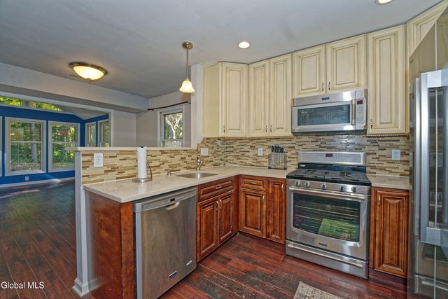 638 Top Ridge Drive, Guilderland, NY 12203