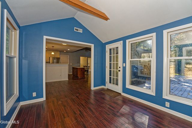 638 Top Ridge Drive, Guilderland, NY 12203