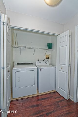 638 Top Ridge Drive, Guilderland, NY 12203