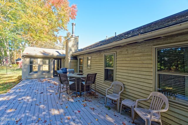 638 Top Ridge Drive, Guilderland, NY 12203