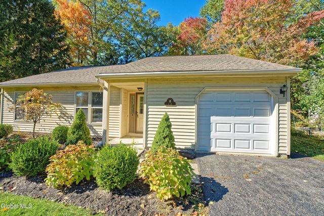 638 Top Ridge Drive, Guilderland, NY 12203