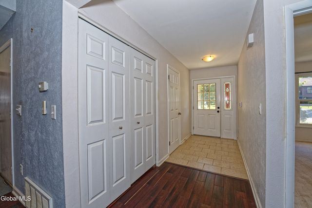 638 Top Ridge Drive, Guilderland, NY 12203