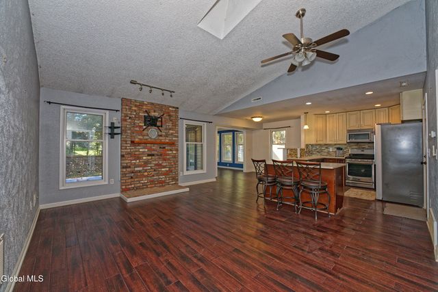 638 Top Ridge Drive, Guilderland, NY 12203