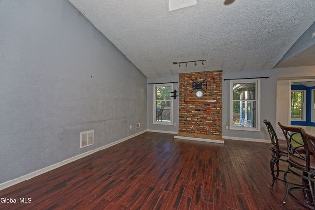 638 Top Ridge Drive, Guilderland, NY 12203