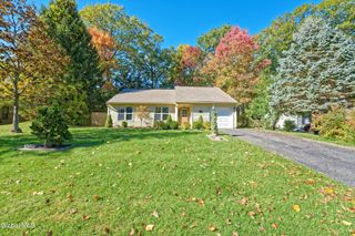 638 Top Ridge Drive, Guilderland, NY 12203