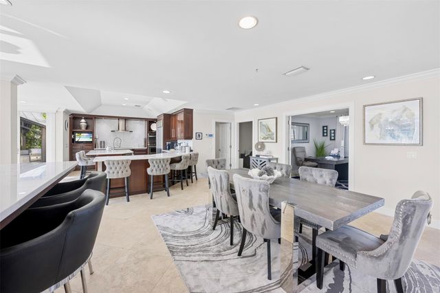 910 Jasmine Drive, Delray Beach, FL 33483