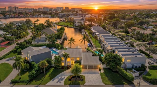 910 Jasmine Drive, Delray Beach, FL 33483