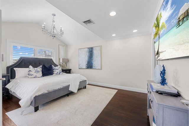 910 Jasmine Drive, Delray Beach, FL 33483