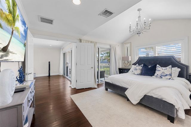 910 Jasmine Drive, Delray Beach, FL 33483