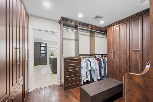 910 Jasmine Drive, Delray Beach, FL 33483