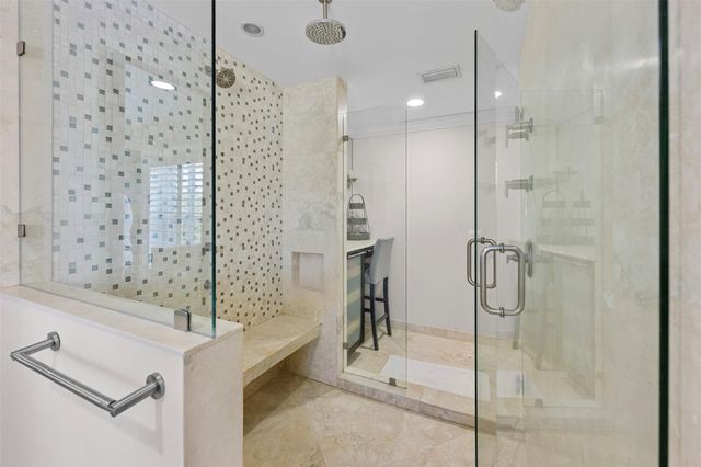 910 Jasmine Drive, Delray Beach, FL 33483