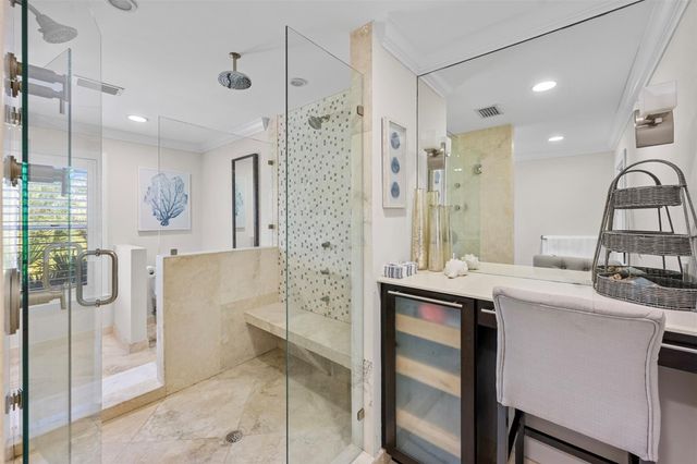 910 Jasmine Drive, Delray Beach, FL 33483