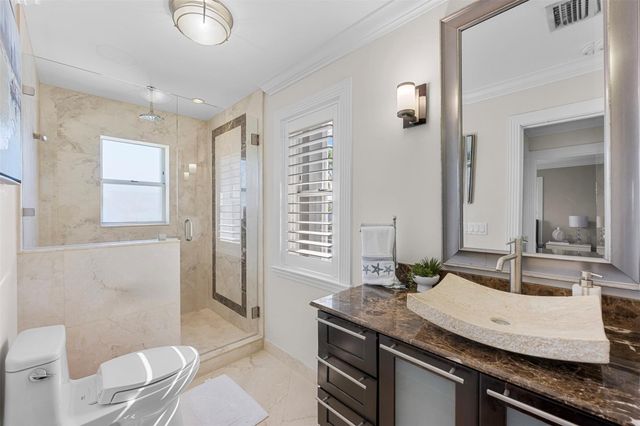 910 Jasmine Drive, Delray Beach, FL 33483