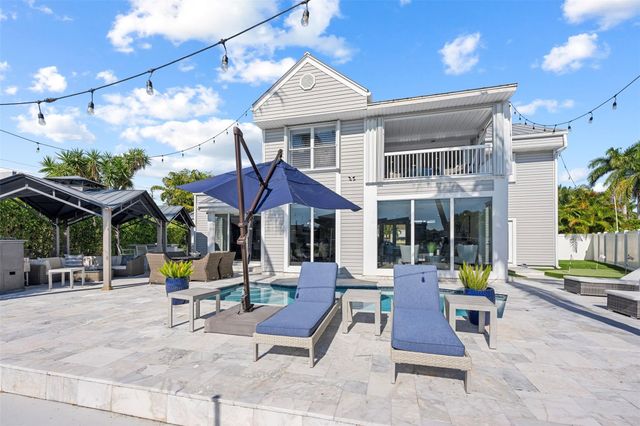 910 Jasmine Drive, Delray Beach, FL 33483