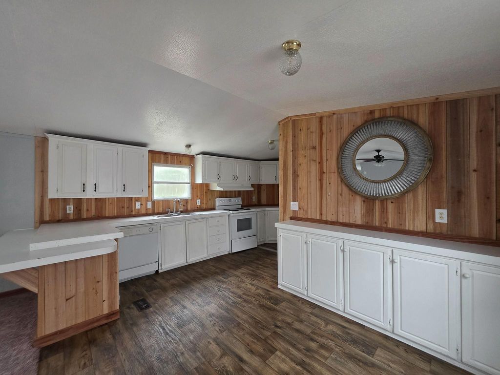 309, 331, 344 Holmes Road, Onalaska, TX 77360