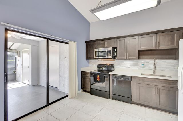 4385 Willow Brook Circle, West Palm Beach, FL 33417