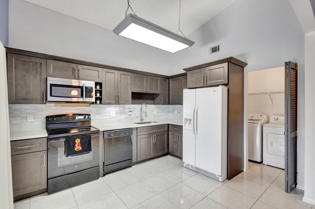 4385 Willow Brook Circle, West Palm Beach, FL 33417