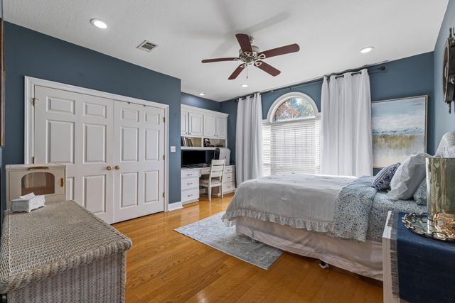 29 Stones Throw Dr., Hattiesburg, MS 39402