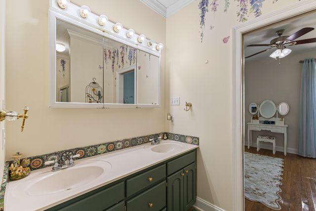 29 Stones Throw Dr., Hattiesburg, MS 39402