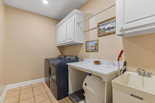 29 Stones Throw Dr., Hattiesburg, MS 39402