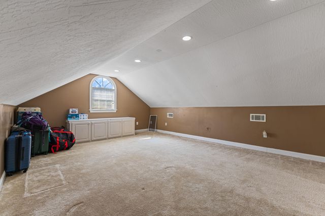 29 Stones Throw Dr., Hattiesburg, MS 39402