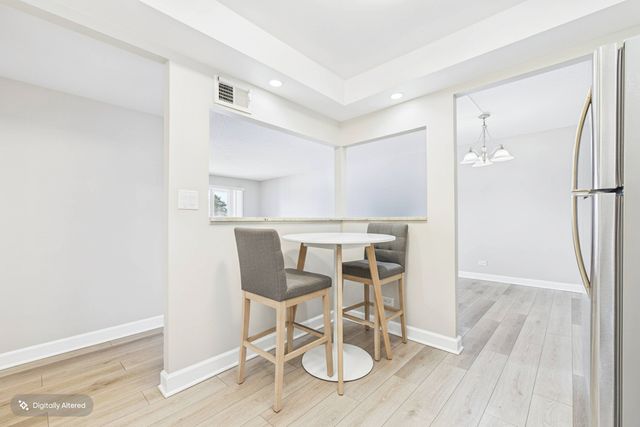 13000 W Heiden Circle 3105, Lake Bluff, IL 60044