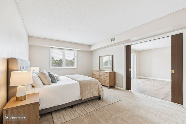 13000 W Heiden Circle 3105, Lake Bluff, IL 60044