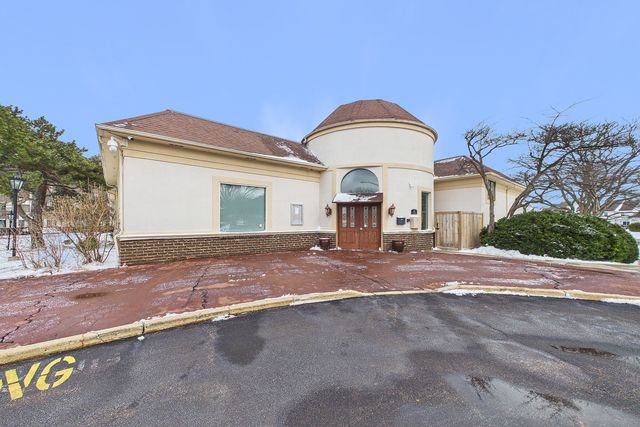 13000 W Heiden Circle 3105, Lake Bluff, IL 60044