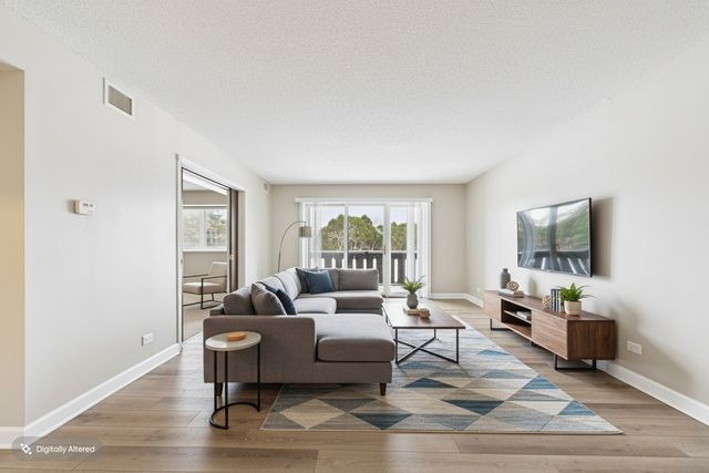 13000 W Heiden Circle 3105, Lake Bluff, IL 60044